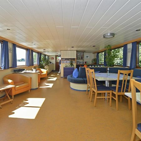 ברלין Ms Mecklenburg Hotelschiff מראה חיצוני תמונה